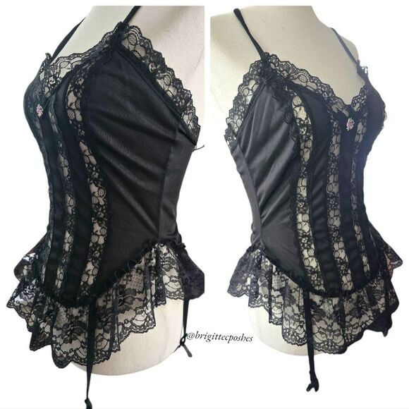 VINTAGE Black Lace Lingerie With Black Lace Fingerless Gloves And Garter - Picture 4 of 9